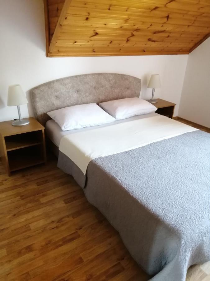 Guesthouse Zafran Smoljanac Ngoại thất bức ảnh