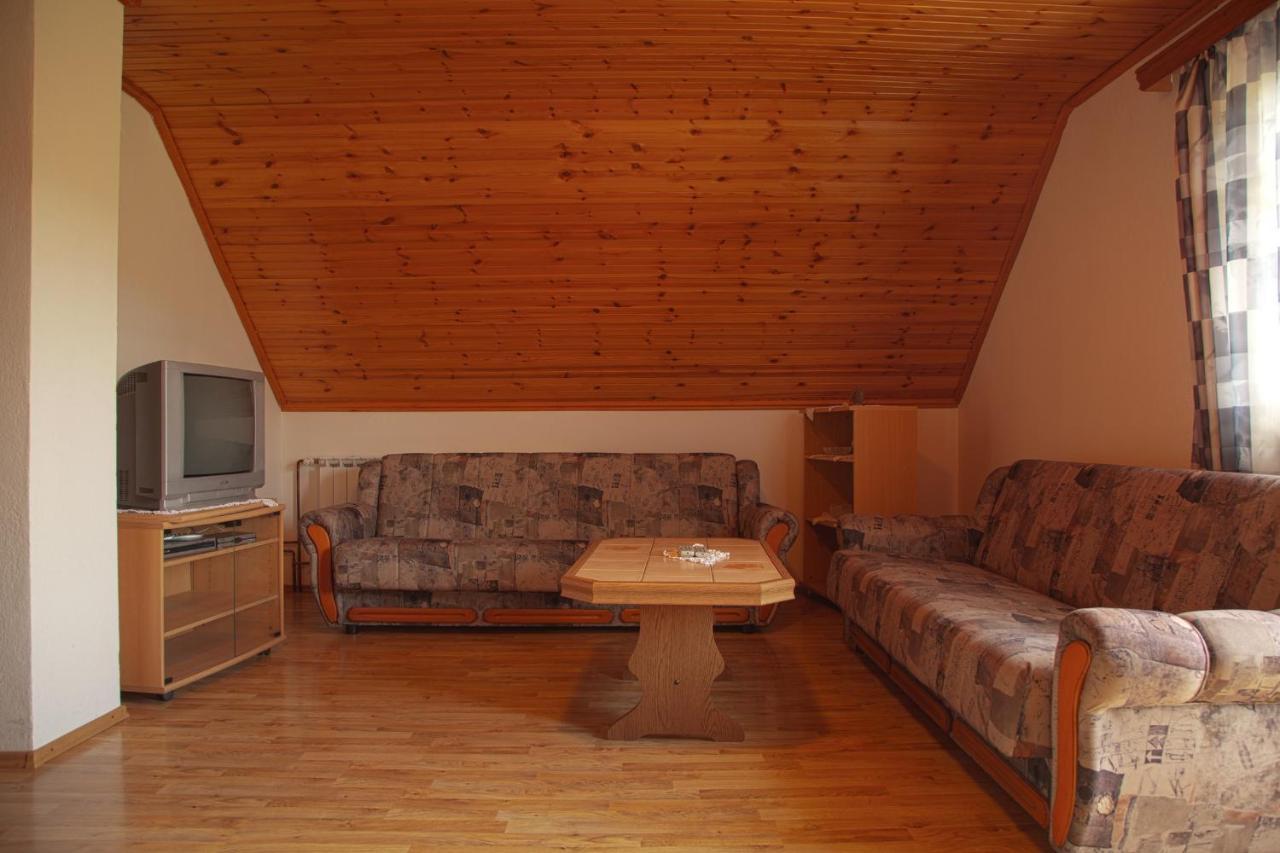Guesthouse Zafran Smoljanac Ngoại thất bức ảnh