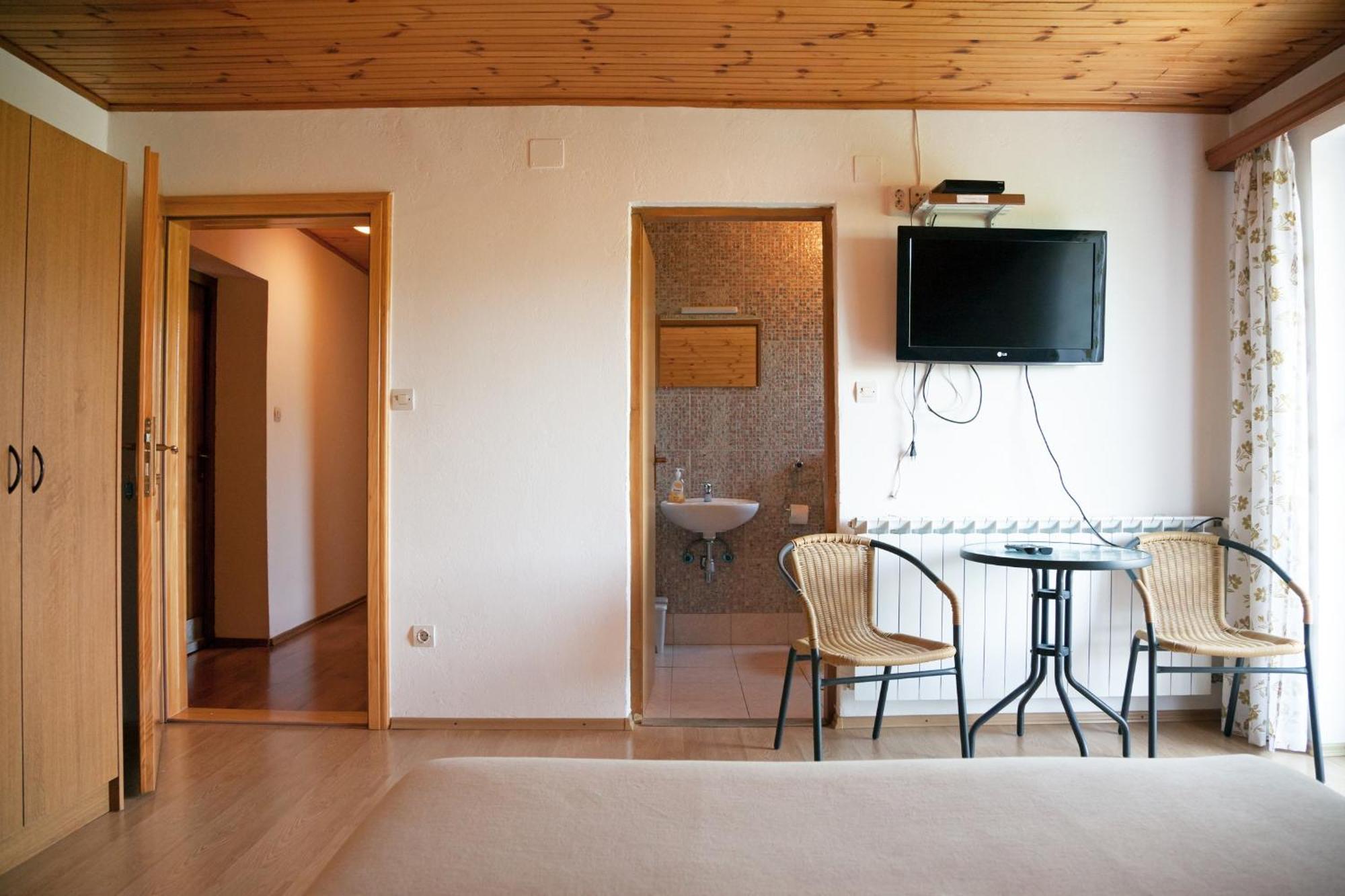 Guesthouse Zafran Smoljanac Phòng bức ảnh